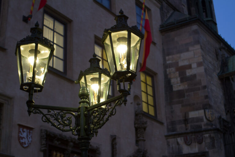 Die Bedeutung Der Stra enbeleuchtung In Der Stadtgeschichte Licht die-bedeutung-der-stra-enbeleuchtung-in-der-stadtgeschichte-licht