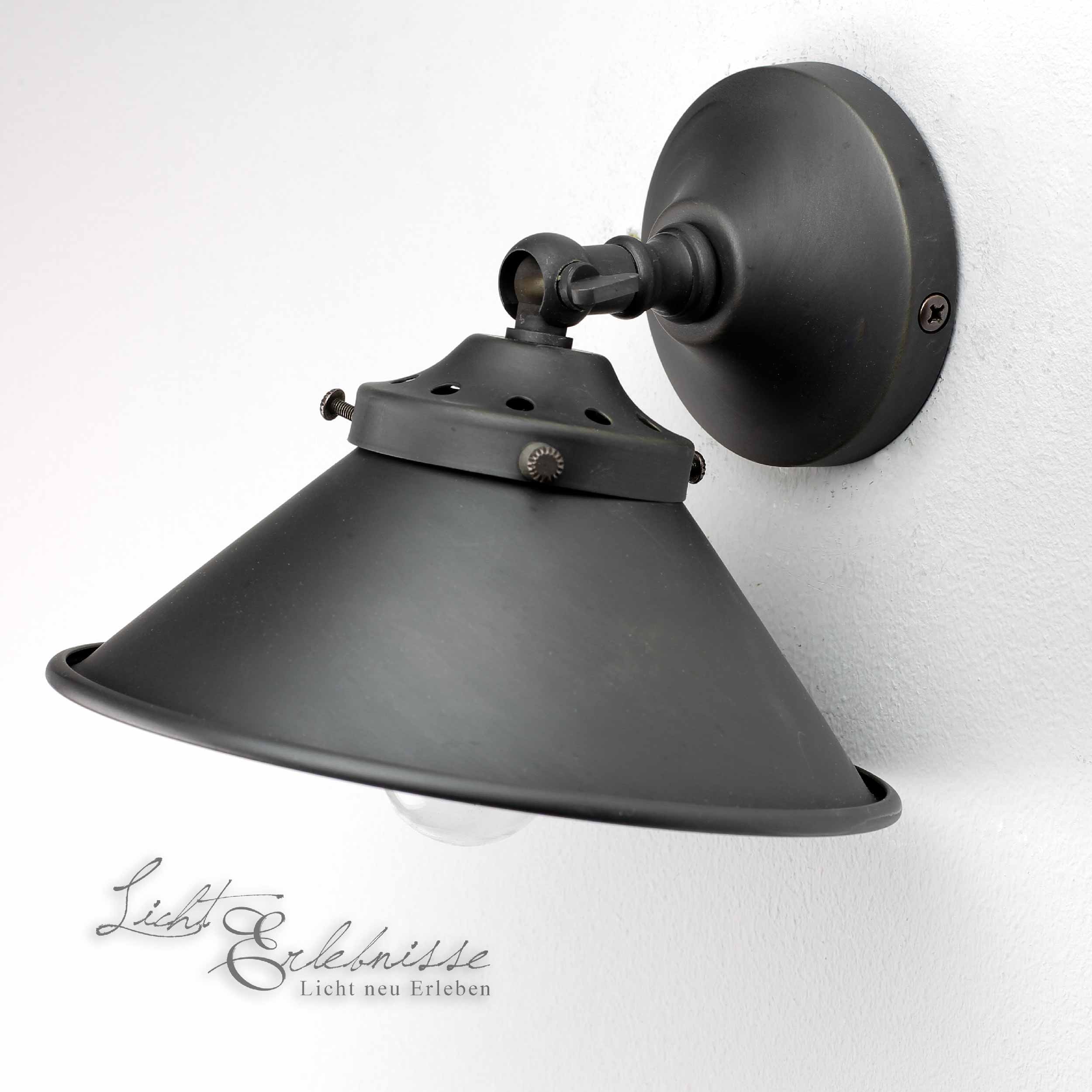 Wandlampe Vintage in Bronze aus echtem Messing Wandlampe Vintage in Bronze aus echtem Messing