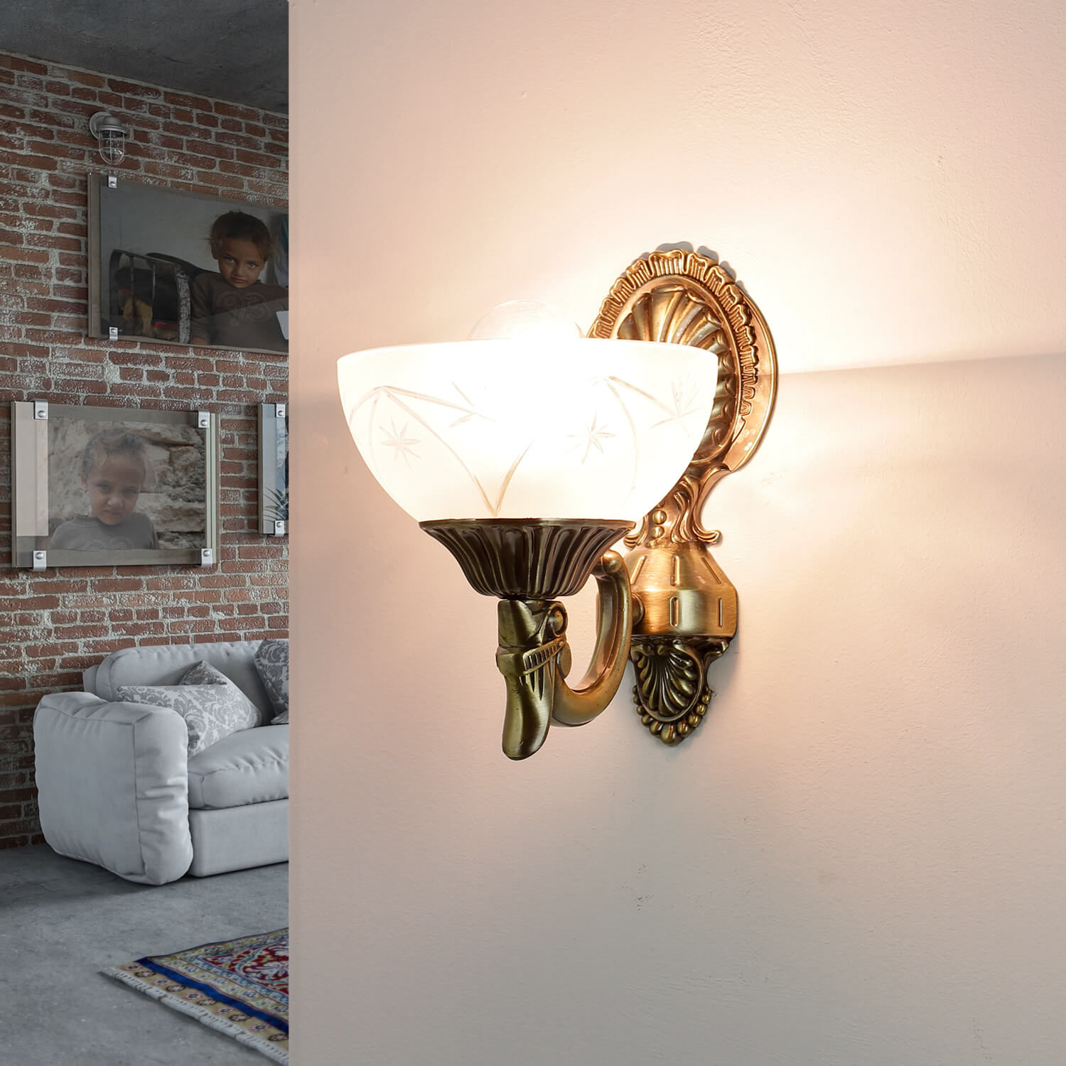 Elegante Wandleuchte HENRY in Messing Jugendstil Elegante Wandleuchte HENRY in Messing Jugendstil