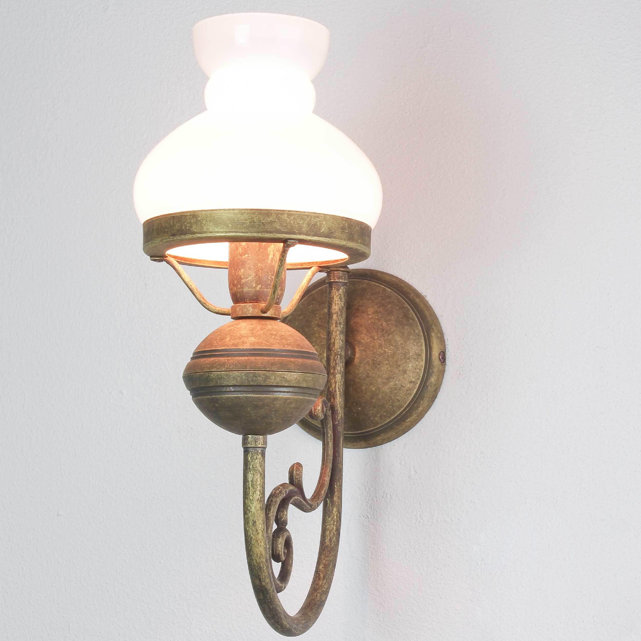 Wandlampe Weiß Glasschirm aus Echt-Messing Antik Wandlampe Weiß Glasschirm aus Echt-Messing Antik