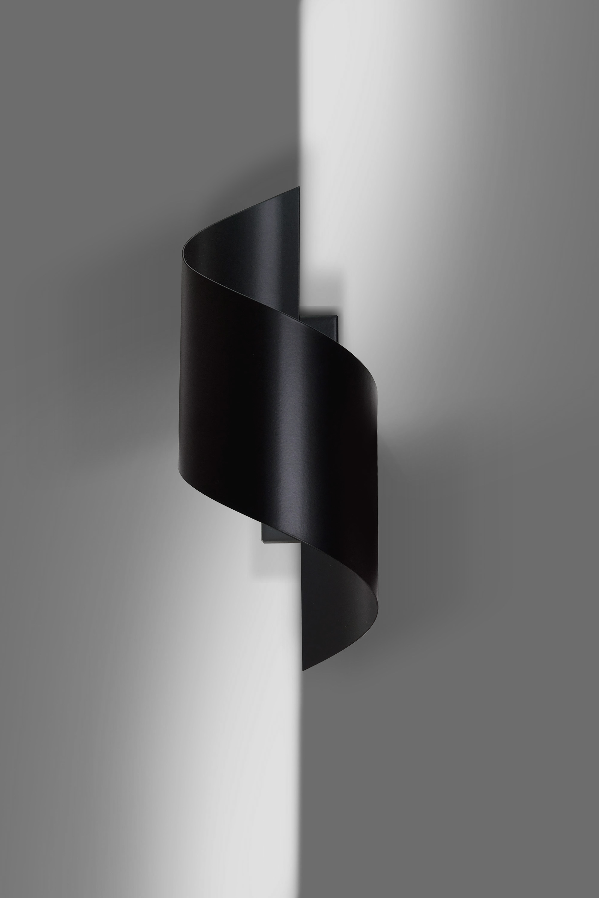 Stylische Wandleuchte Schwarz Metall Design up down Stylische Wandleuchte Schwarz Metall Design up down