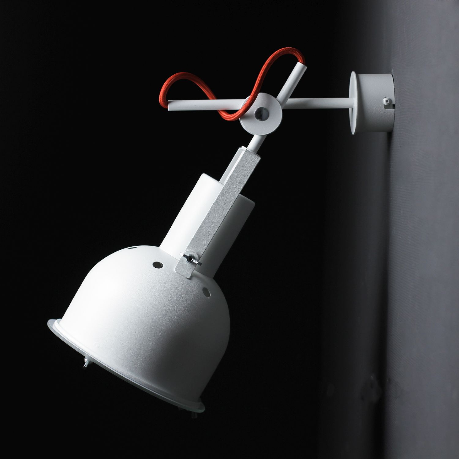 Weiße Wandlampe Metall verstellbar E27 INDUSTRIAL Weiße Wandlampe Metall verstellbar E27 INDUSTRIAL