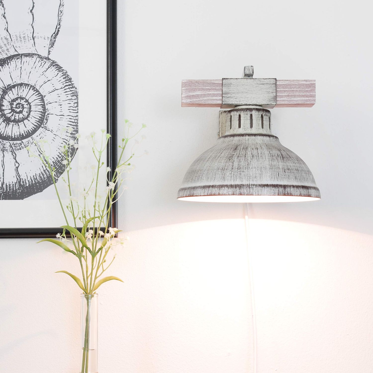 Shabby Chic Wandlampe Weiß mit Steckdosenanschluss Shabby Chic Wandlampe Weiß mit Steckdosenanschluss