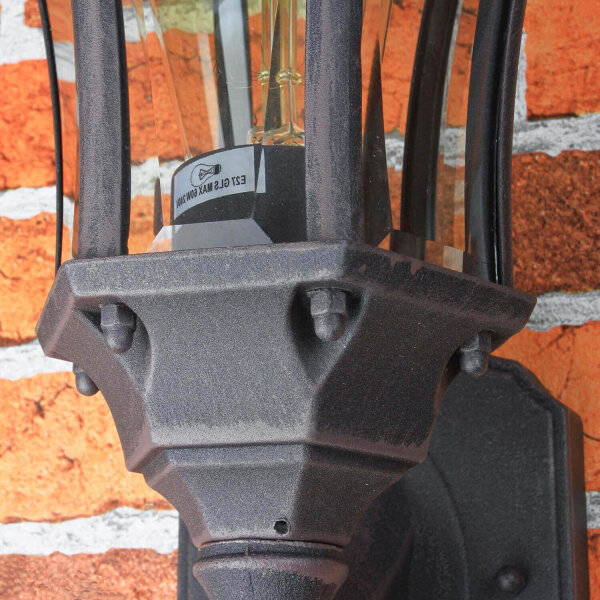 Klassische Außenwandlampe in antik braun