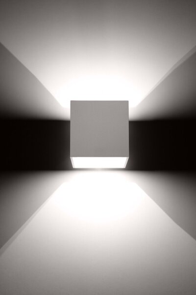 Quadratische Bauhaus Wandleuchte