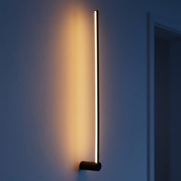LED Wandleuchte Schwarz 105 cm hoch Modern 4000 K 550 lm