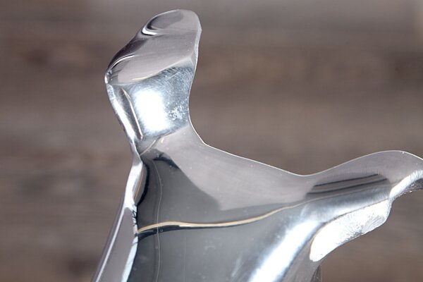 Deko Statue Windhund Aluminium 25x40 cm in Silber