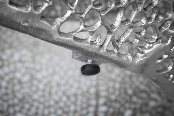 Couchtisch Metall in Silber 122 x 122 cm Handarbeit