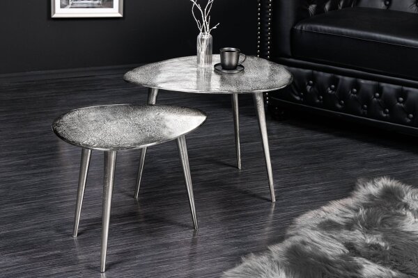 Couchtisch Metall in Silber 2er Set Dreibein Handarbeit