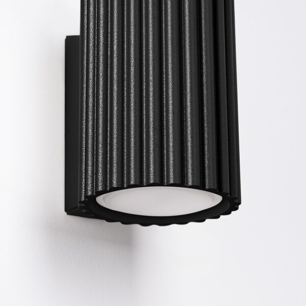 Schwarze Wandlampe klein 10 cm hoch GU10 aus Aluminium Modern