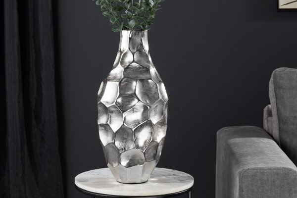 Dekovase in Silber Hammerschlag 45 cm hoch Metall Handarbeit