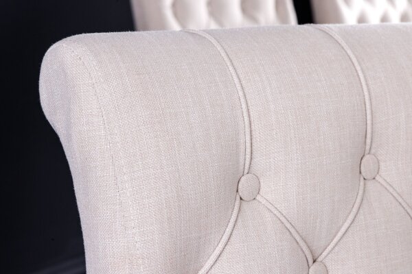Polsterstuhl mit Armlehne Beige aus Stoff Holz Chesterfield
