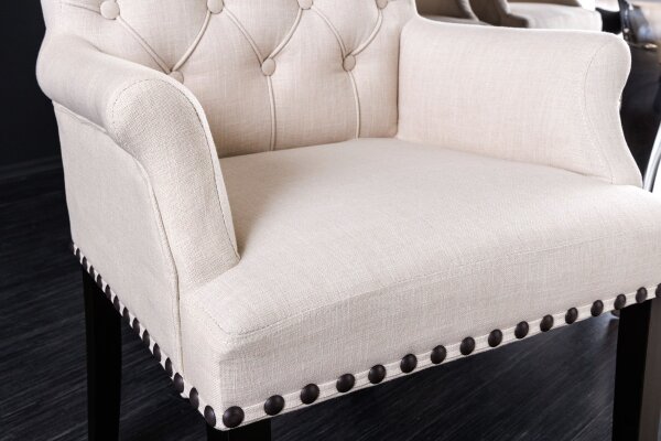 Polsterstuhl mit Armlehne Beige aus Stoff Holz Chesterfield