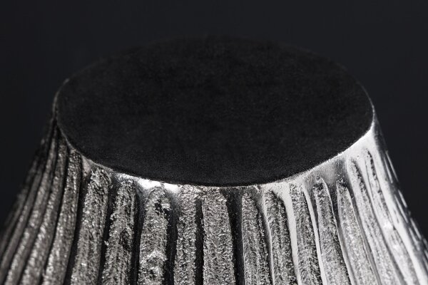 Deko Vase Metall H: 32 cm in Silber Handarbeit Hammerschlag