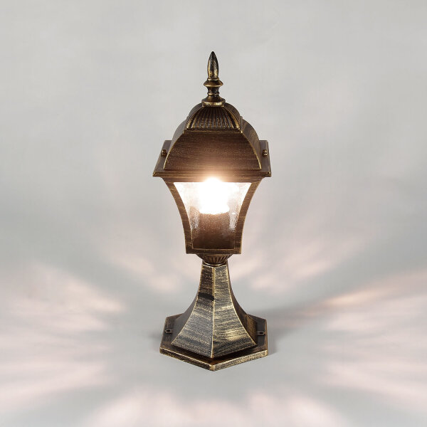 Außenlampe in Antik-Gold