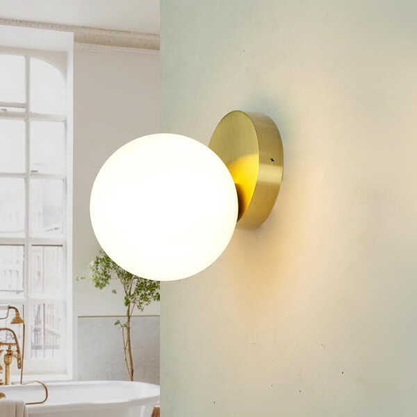 Kleine Wandleuchte rund Kugel Schirm Glas IP44