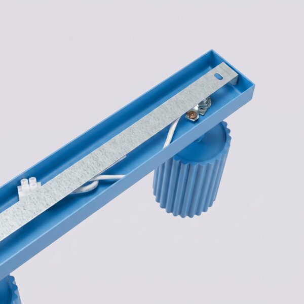 Deckenspot schwenkbar Aluminium Hellblau GU10 L:117cm