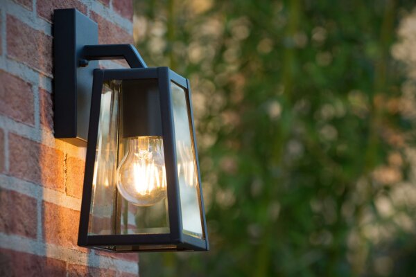 Außenwandleuchte Glas Metall Schwarz E27 IP23 Landhaus