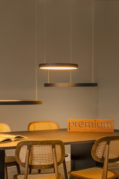 LED Hängelampe verstellbar Schwarz 2700K L:136 cm