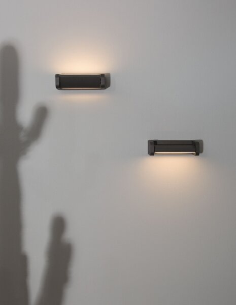 LED Außenwandleuchte schmal IP54 20 cm breit Schwarz Up Down