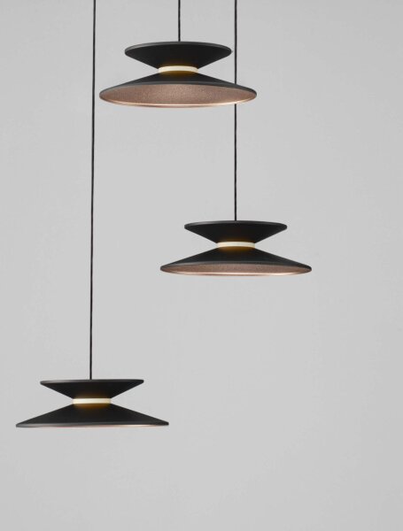 LED Pendelleuchte 42 cm breit in Schwarz Gold dimmbar Modern